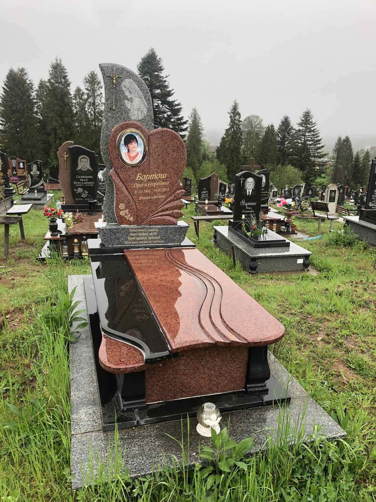 Дизайнерський гранітний пам’ятник з портретом